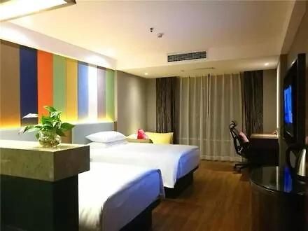 The Posh Hotel Nanchang  Exteriör bild